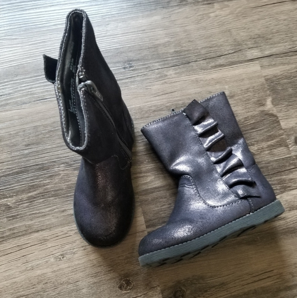 Cat & Jack Metallic Shimmer Ruffle Boots - Picture 3 of 7